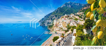 Panoramic view of Positano with comfortable beaches and blue sea on Amalfi Coast in Campania, Italy. Amalfi coast is popular travel and holyday destination in Europe. 119290342