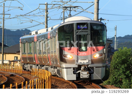 【JR西日本】227系500番台〜Urara〜（瀬戸大橋線：久々原〜早島） 119293269