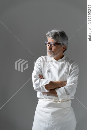 考えるシェフ 119295293