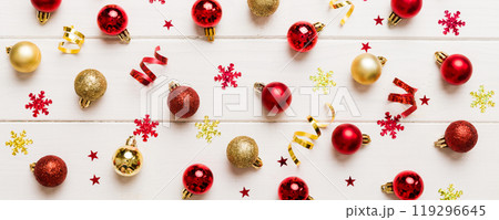 Christmas composition. a pattern of christmas balls on colored background. Flat lay, top view New year decor 119296645