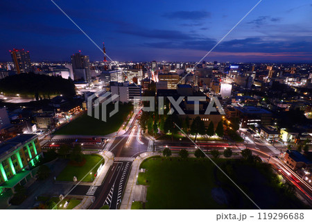 宇都宮市 栃木県庁舎から見た夜景(宇都宮市役所、東武宇都宮駅方向) 宇都宮市 栃木県庁舎から見た夜景(宇都宮市役所、東武宇都宮駅方向) 119296688