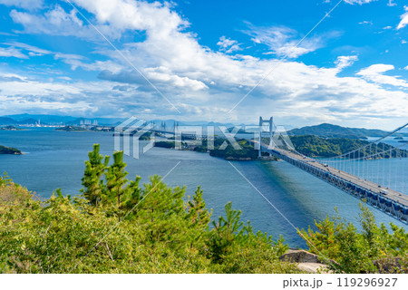 鷲羽山鷲羽の一本松展望台から見る瀬戸大橋 119296927
