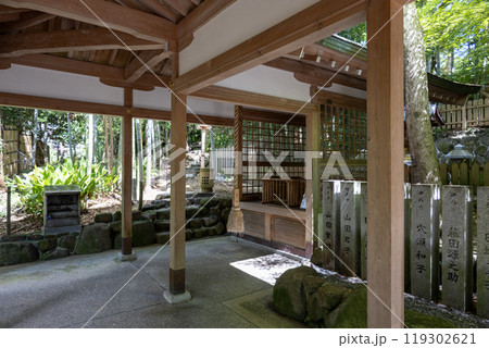 石切劔箭神社上之社・八代龍王神社（2024年9月撮影） 119302621