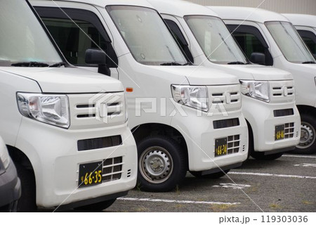 自動車イメージ　ホンダのビジネス車　ホンダN-VAN 119303036