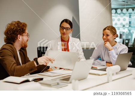 Enhancing Team Collaboration in the Modern Office Setting for Greater Success and Innovation Enhancing Team Collaboration in the Modern Office Setting for Greater Success and Innovation 119308565