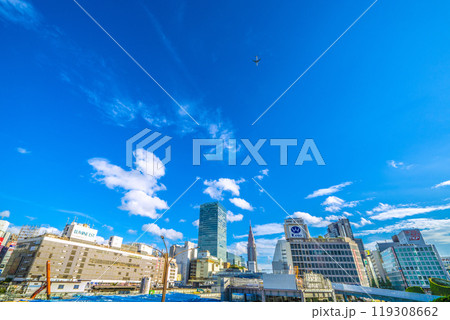 日本の東京都市景観 航空機や新宿駅前、西口再開発などを望む。連続写真A…=令和6年10月7日 日本の東京都市景観 航空機や新宿駅前、西口再開発などを望む。連続写真A…=令和6年10月7日 119308662