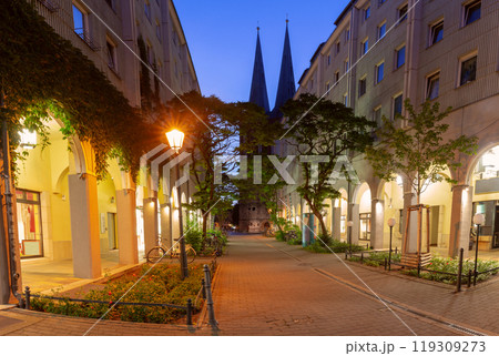 Nikolaiviertel in Mitte on the East Bank of the Spree at dawn, Berlin, Germany 119309273