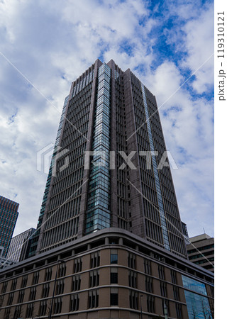 東京駅丸の内口の風景2 119310121