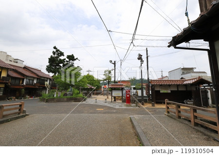 鳥取 倉吉 丸ポストのある風景(重伝建地区 倉吉白壁土蔵群) 鳥取 倉吉 丸ポストのある風景(重伝建地区 倉吉白壁土蔵群) 119310504