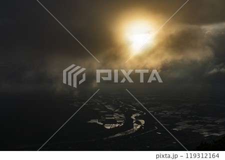 白山手取川ジオパーク　獅子吼高原から眺める手取川扇状地 119312164