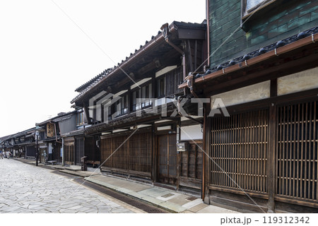 金屋町「千本格子の家並み」 金屋町「千本格子の家並み」 119312342