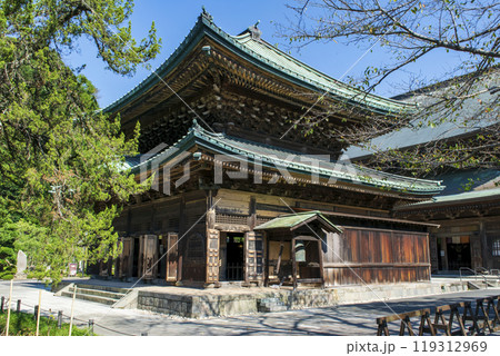 鎌倉市 大本山 建長寺 本尊・地蔵菩薩を安置する仏殿(ぶつでん)(国重要文化財) 鎌倉市 大本山 建長寺 本尊・地蔵菩薩を安置する仏殿(ぶつでん)(国重要文化財) 119312969