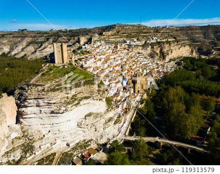 Alcala del Jucar - ancient stone town 119313579