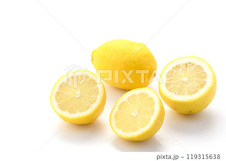 新鮮なレモン （ 白背景 ） 119315638
