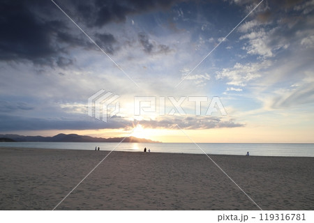 夕日ヶ浦 【京都府京丹後市網野町浜詰】 夕日ヶ浦 【京都府京丹後市網野町浜詰】 119316781