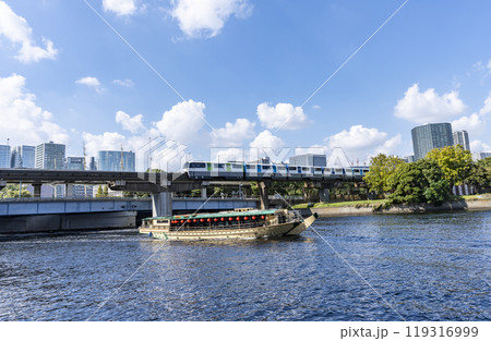 東京品川　運河沿いの風景 119316999