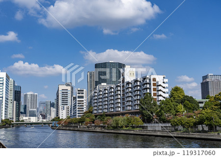 東京品川　運河沿いの風景 119317060