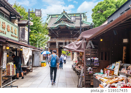 【葛飾柴又帝釈天】帝釈天参道の景色 【葛飾柴又帝釈天】帝釈天参道の景色 119317435