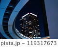 高架下から見るタワーマンション 119317673