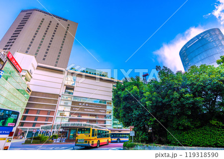 日本の横浜都市景観 横浜駅西口やバスロータリーなどを望む＝9日 119318590