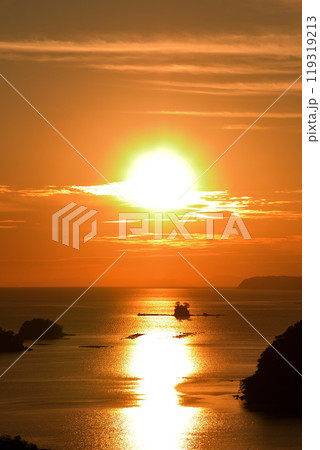 九十九島の夕景 119319213