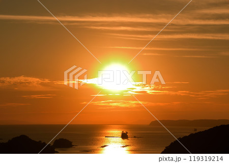 九十九島の夕景 119319214