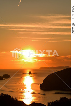 九十九島の夕景 119319228