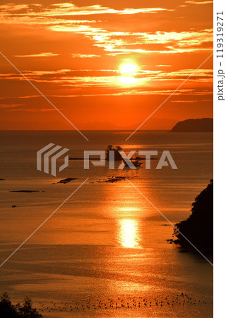 九十九島の夕景 119319271