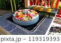 手水舎に浮かぶ花手水 119319393