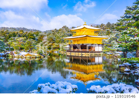 雪の金閣寺 119319546