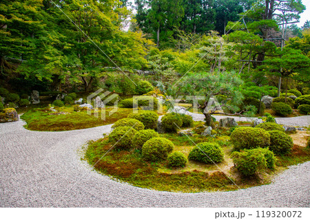 【京都風景】曼殊院 鶴亀の枯山水の庭 【京都風景】曼殊院 鶴亀の枯山水の庭 119320072