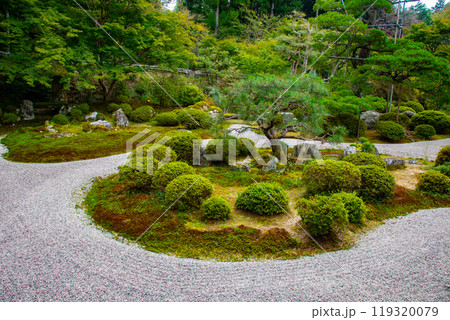 【京都風景】曼殊院　鶴亀の枯山水の庭 119320079