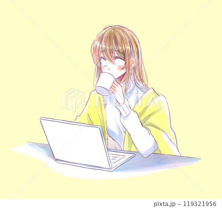 パソコンを操作しながら白目の女性 119321956