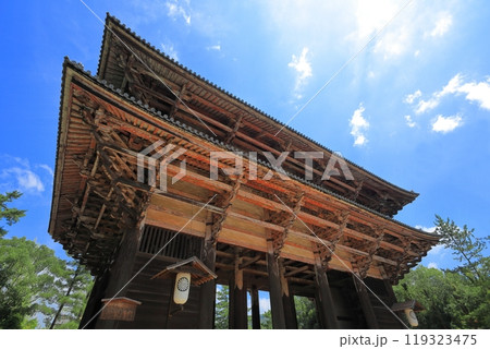 【奈良県】晴天の東大寺　南大門 119323475