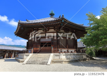 【奈良県】快晴の法隆寺　夢殿 119323476