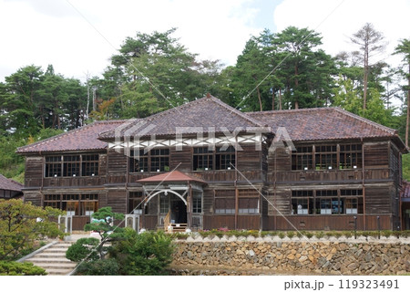 備中吹屋の町並み　吹屋ふるさと村（旧吹屋小学校） 119323491