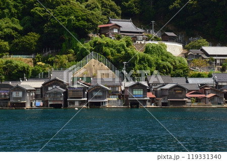 伊根の舟屋（京都府与謝郡伊根町） 119331340