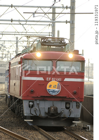 EF81 141番牽引するブルートレイン 北陸 119331971