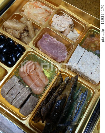 おせち料理 119334179