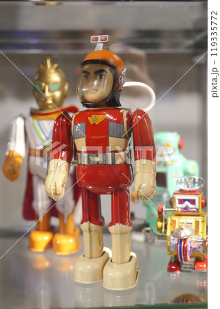 昭和のヒーローブリキおもちゃロボット 119335772