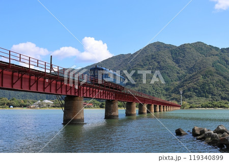 京都丹後鉄道「丹後あおまつ号」/ 由良川橋梁(土木学会選奨土木遺産)【宮津市】 京都丹後鉄道「丹後あおまつ号」/ 由良川橋梁(土木学会選奨土木遺産)【宮津市】 119340899