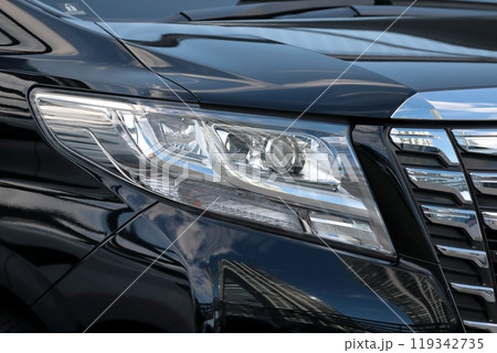 車のヘッドライト 車のヘッドライト 119342735