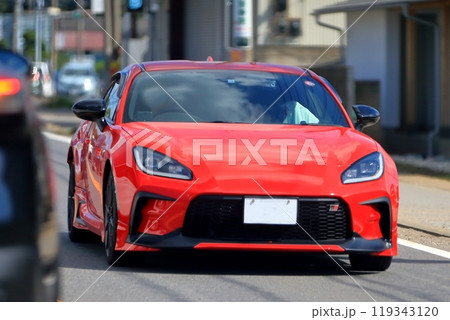 赤い国産スポーツカー 119343120