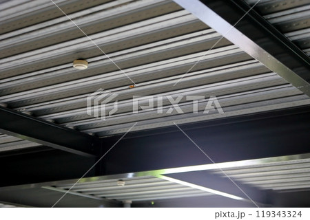 デッキプレートの天井 119343324
