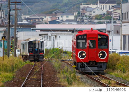 BEC819系とすれ違う「BIG EYE」〜BE220系多機能検測車 BEC819系とすれ違う「BIG EYE」〜BE220系多機能検測車 119346608