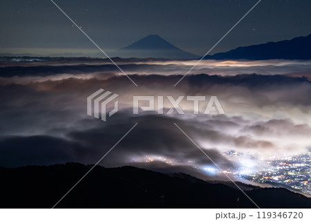《長野県》富士山と大雲海・秋の高ボッチ高原 《長野県》富士山と大雲海・秋の高ボッチ高原 119346720