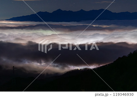 《長野県》南アルプスと大雲海・秋の高ボッチ高原 《長野県》南アルプスと大雲海・秋の高ボッチ高原 119346930