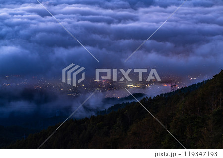 《長野県》諏訪湖上の大雲海・秋の高ボッチ高原 119347193