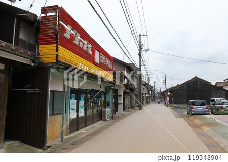 鳥取 倉吉 重伝建地区倉吉市打吹玉川の古い街並み 鳥取 倉吉 重伝建地区倉吉市打吹玉川の古い街並み 119348904