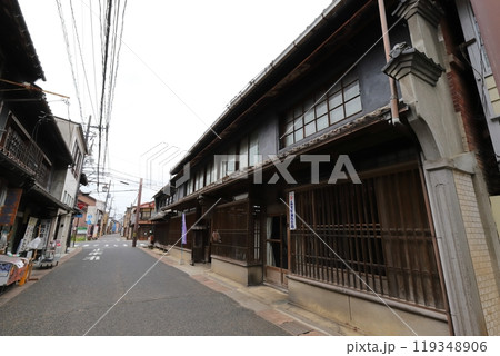 鳥取 倉吉 重伝建地区倉吉市打吹玉川の古い街並み 鳥取 倉吉 重伝建地区倉吉市打吹玉川の古い街並み 119348906